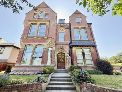 Lulworth Road, Southport, PR8