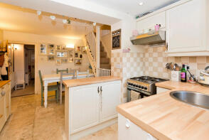4, Pamela Row, Holyport, Maidenhead SL6 2JJ