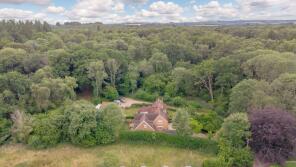Gunavie Cottage, Kennel Farm, Beggarwood Lane, Basingstoke RG23 7LW