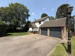3, The Dicken, Leicester LE8 6LE