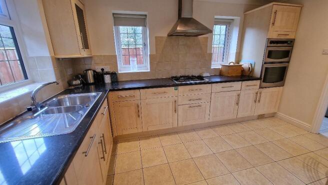 Kitchen/Breakfast Room