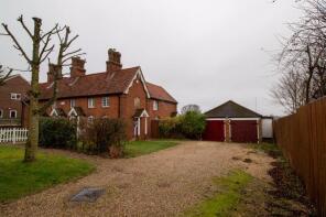 4, Giles Cottages, Ongar Road, Brentwood CM15 0DZ