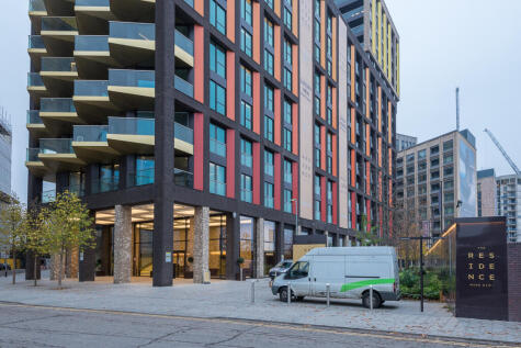 Charles Clowes Walk, Nine Elms, SW11