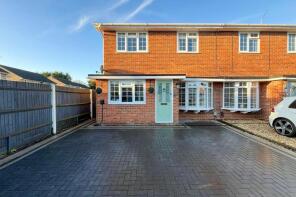 21, Gresham Way, Frimley Green, Camberley GU16 6LZ