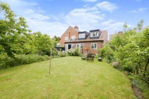 13, St Johns Grove, York YO26 8DE