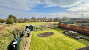 Little Garston, Knights Lane, Newbury RG20 0NW