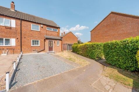 Yew Tree Court, Hockering