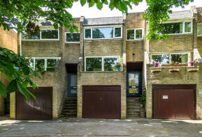 8, Lincoln Circus, Nottingham NG7 1BG