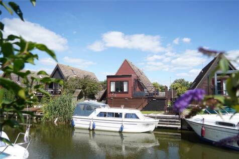 Kingfisher, Isleham, Ely, Cambridgeshire, CB7
