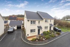 5, Aggett Grove, Newton Abbot TQ13 9GE