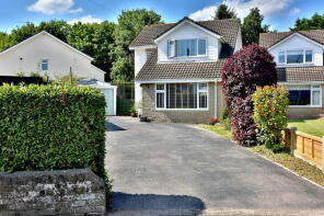 1, Somerset Drive, Usk NP15 2DW