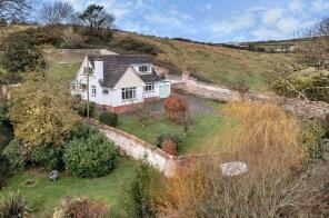 Springfields, Road From Oxford Cross To Kings Arms, Braunton EX33 1JN