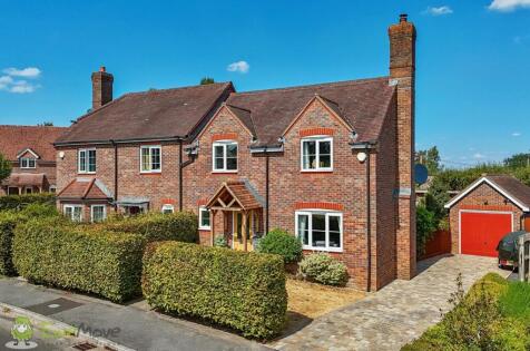 Hollycroft, Ashford Hill, Thatcham, Berkshire, RG19