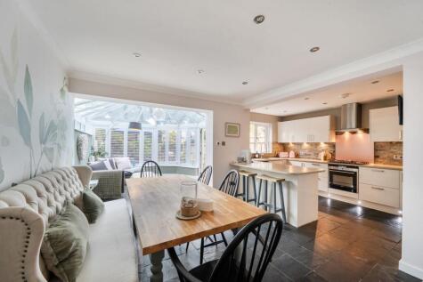 Field Walk, Lymington, SO41