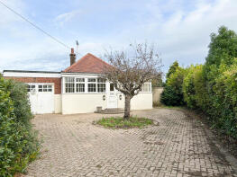 11, Farm Close, Elmer, Middleton-on-sea PO22 6JQ