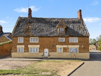 Homestead, 2 Mill Road, Kislingbury, NN7 4BB