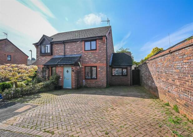 24 Wardle Close-14.jpg