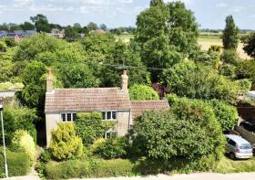 15, Main Street, Pymoor CB6 2ED