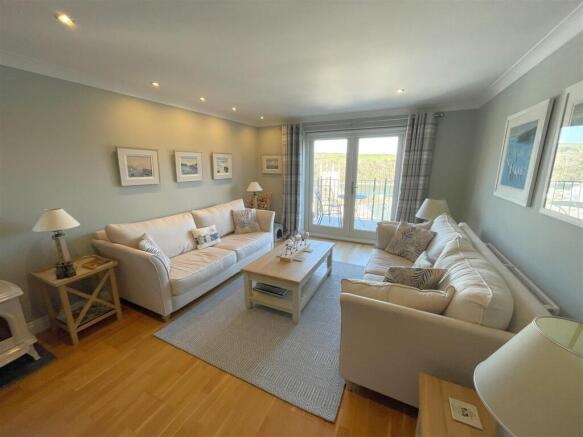 sitting room .jpg