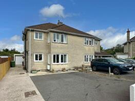 9, Carisbrooke Crescent, Trowbridge BA14 7PA