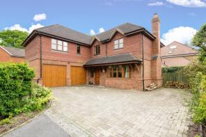 5, Arundel Close, Passfield, Liphook GU30 7RW
