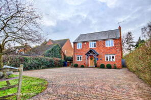 Oak House, Church Street, Daventry NN11 3YT