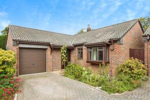 4, Sunnyhill Close, Crawley RH10 4GY