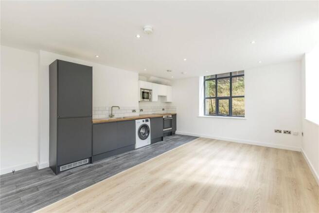 Living / Kitchen