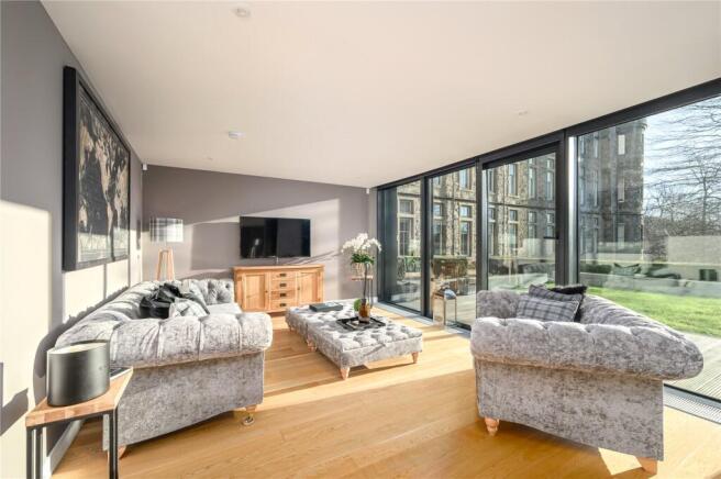 Sitting Room/Kitchen