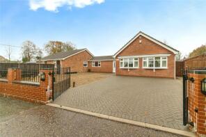 Lunapiena, Half Field Lane, Wymondham NR18 9DJ