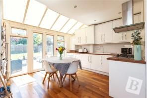 9, Elvin Drive, North Stifford, Grays RM16 5UT