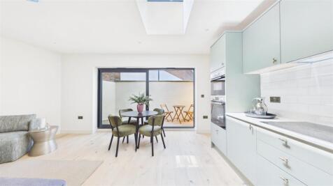 Brixton Hill, London, SW2