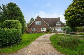 Teleki, Runcton Lane, Chichester PO20 1PT