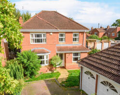 47, Oak Tree Drive, Droitwich WR9 0QY