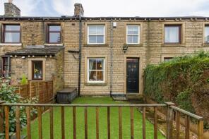 3, Lake View, Armitage Bridge, Huddersfield HD4 7NX