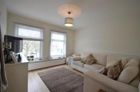 Leavesden Road, Watford