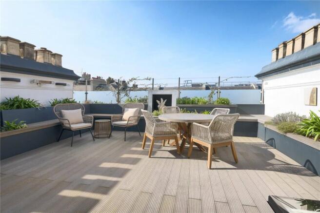 Roof Garden (West)