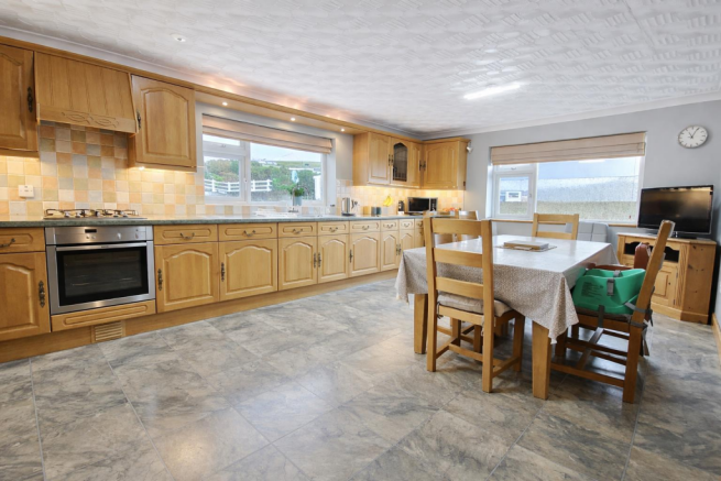 Kitchen 3.png