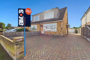21, Harrogate Road, Hockley SS5 5HT