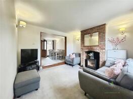 2, Wells Cottages, Maidstone Road, Maidstone ME18 5HH