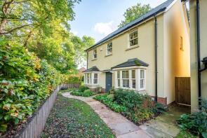 12, Wedgwood Gardens, Abergavenny NP7 7AF