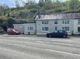 Plasnewydd, Cwmduad, Carmarthen SA33 6XJ