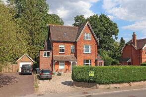 4, 45 Burnside, Mid Street, Redhill RH1 4JU