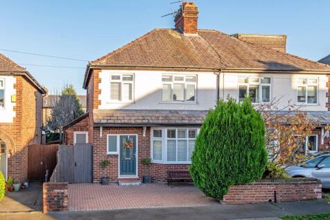 Walton Heath Road, Walton