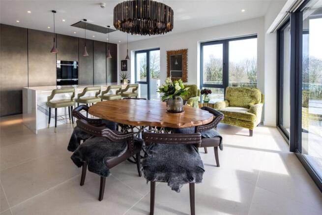 Kitchen/Dining