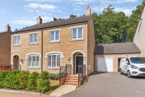 10, Alfred Row, Hitchin SG5 4SD