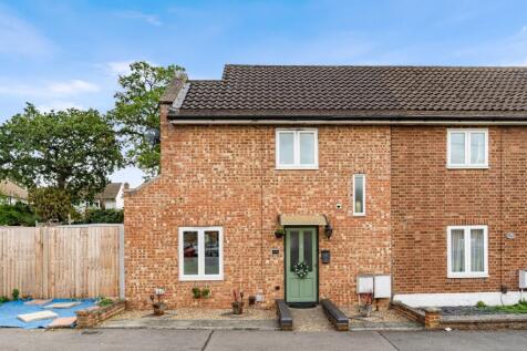 Bankside Drive, Thames Ditton, KT7