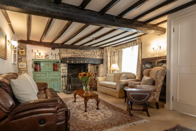 Sitting Room 1.jpg