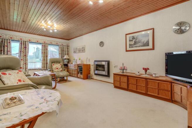 8679027-interior01.jpg