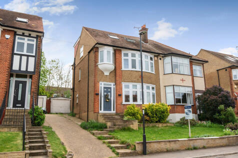 Slades Gardens, Enfield, EN2